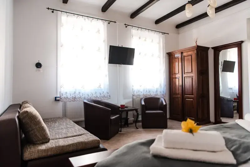 Apartament — living spațios